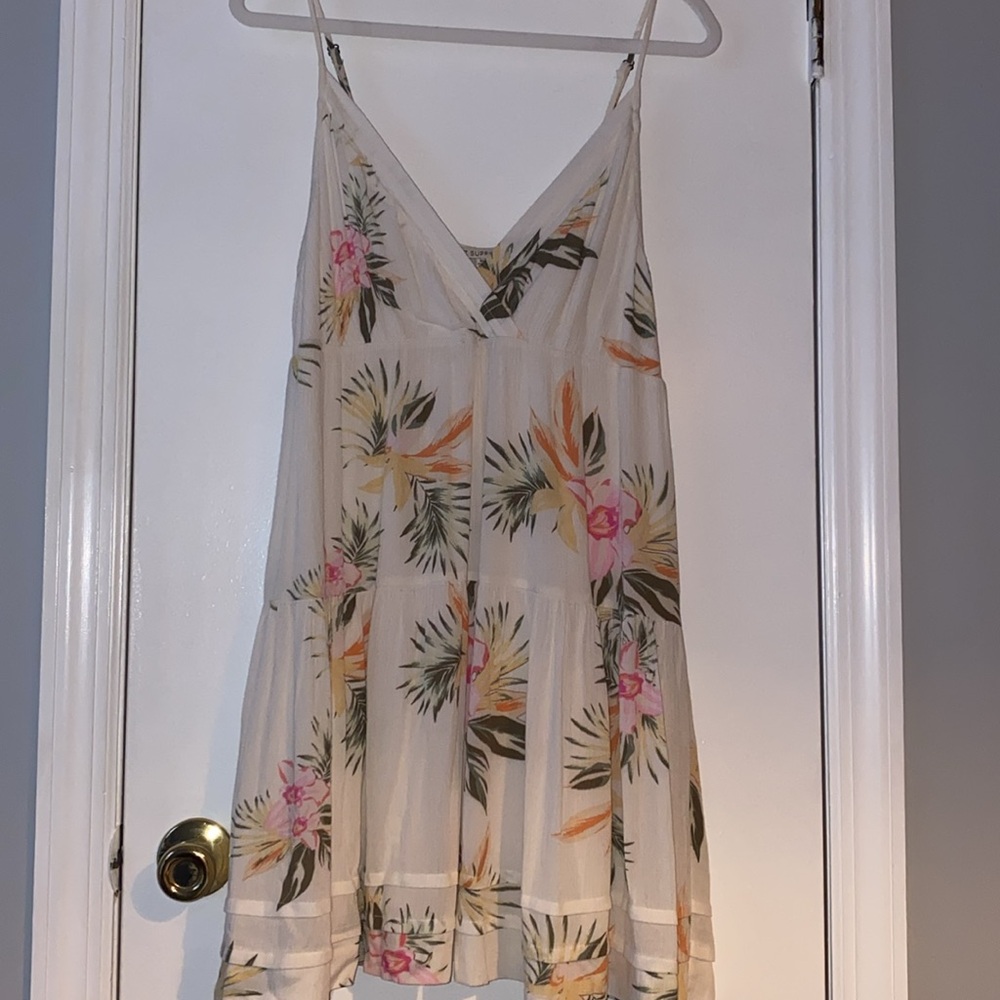 Gorgeous Floral Dress - Picture 13 of 14